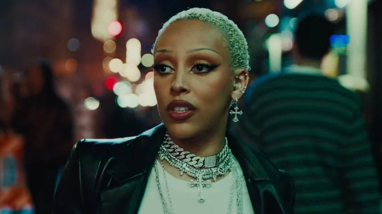 Doja Cat critica fãs nas redes sociais: “Arrumem um emprego”