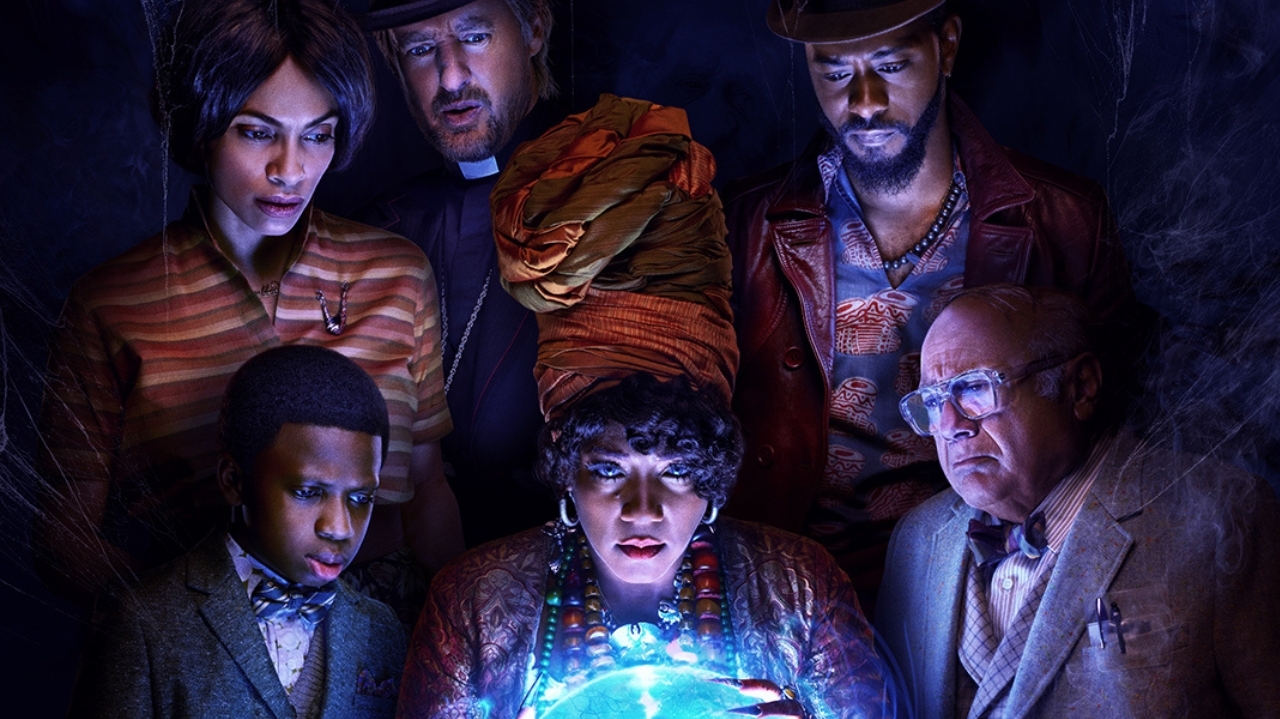 [Crítica] “Mansão Mal-Assombrada” aborda a vulnerabilidade do luto com uma mistura de fantasia, comédia, drama e aventura