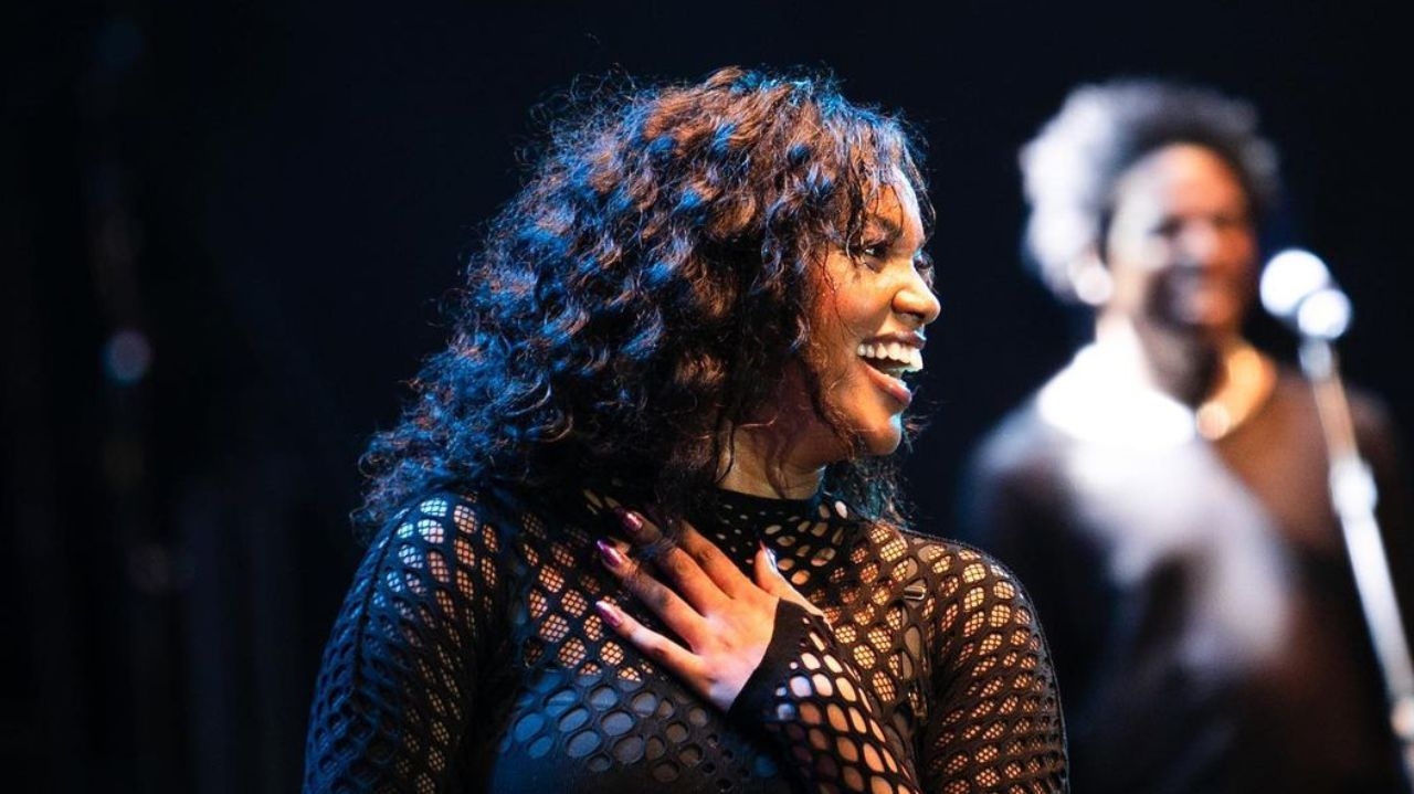 Iza anuncia data de lançamento de “Fé nas Maluca”, novo single com MC Carol