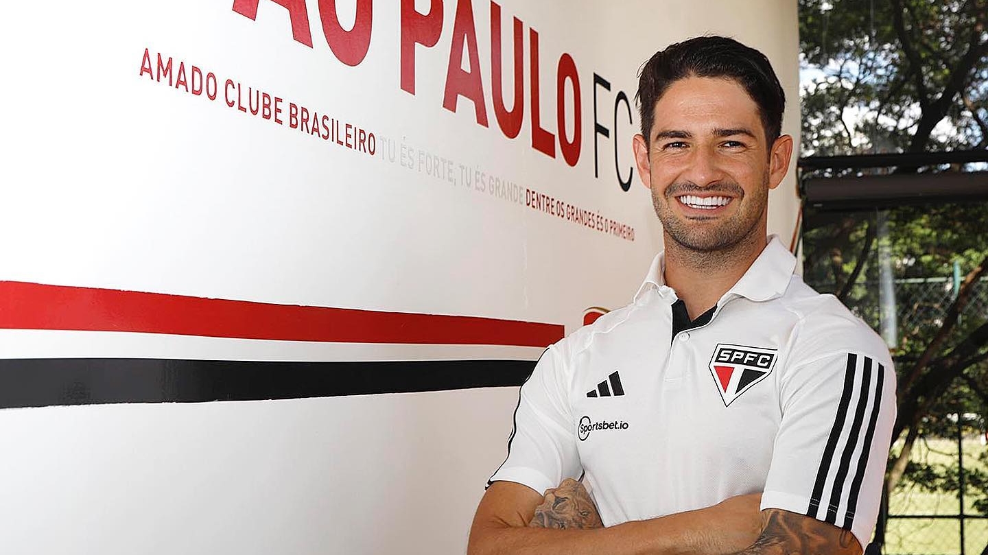 Reencontrando seu ex-clube, Alexandre Pato quase voltou a atuar pelo Corinthians após empréstimo ao São Paulo