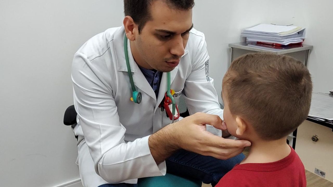 CIIR destaca a importância do acompanhamento médico infantil no dia do Médico Pediatra