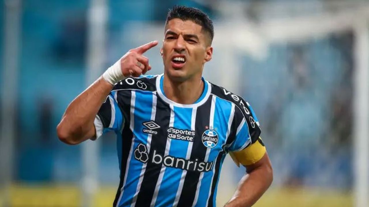 Suárez e Grêmio fazem acordo para antecipar fim do contrato do jogador