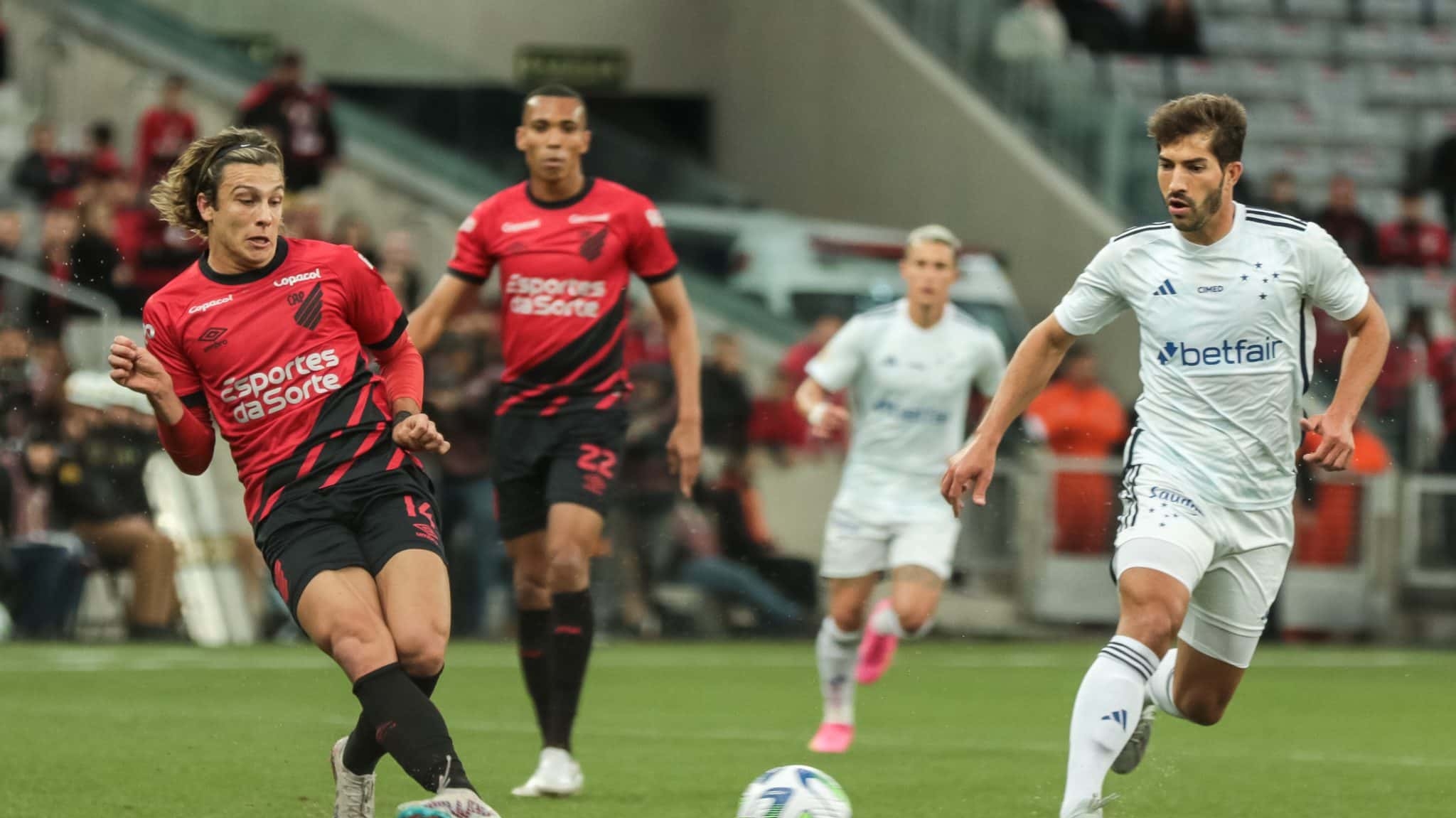 Athletico e Cruzeiro ficam no empate em jogão pelo Campeonato Brasileiro