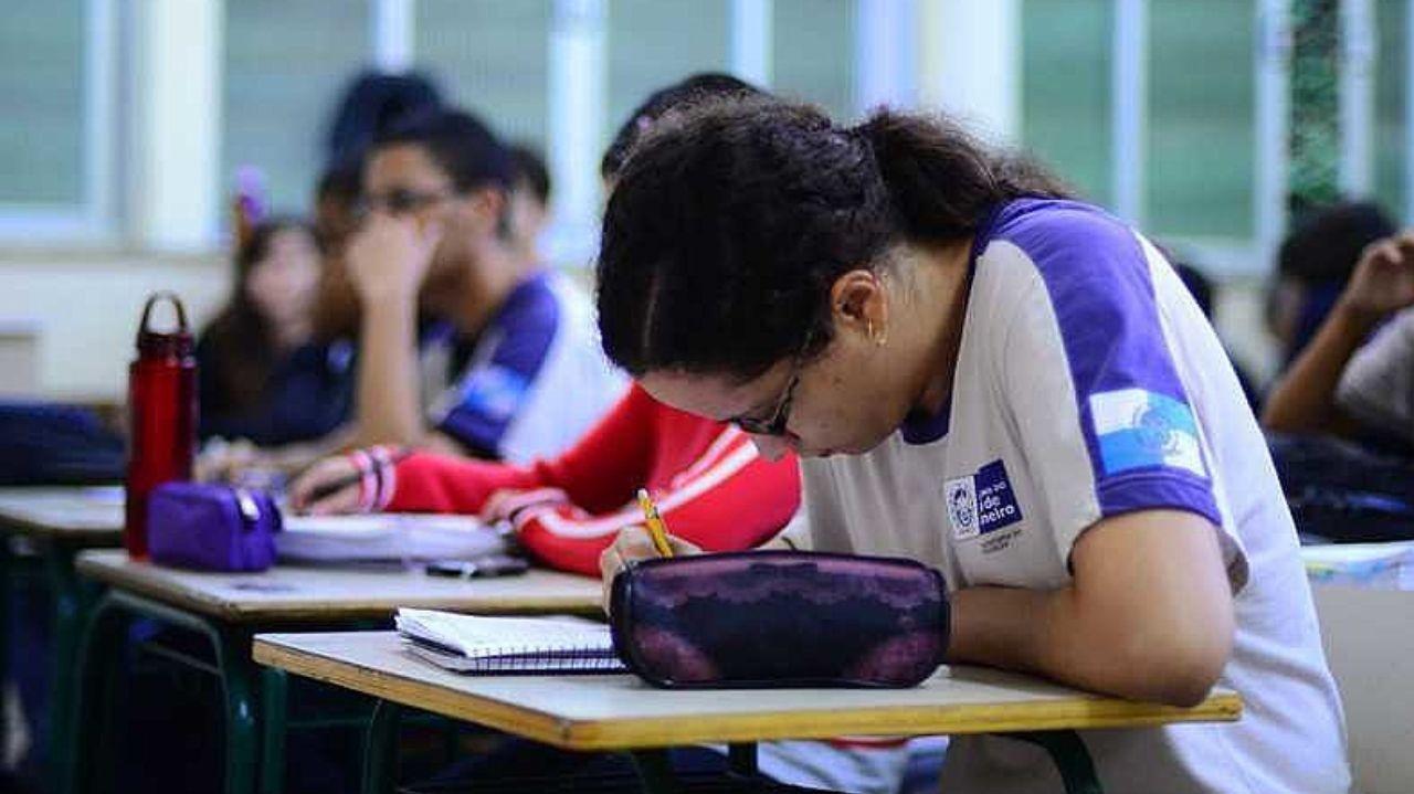 Governo de São Paulo recusa materiais didáticos do MEC para 2024