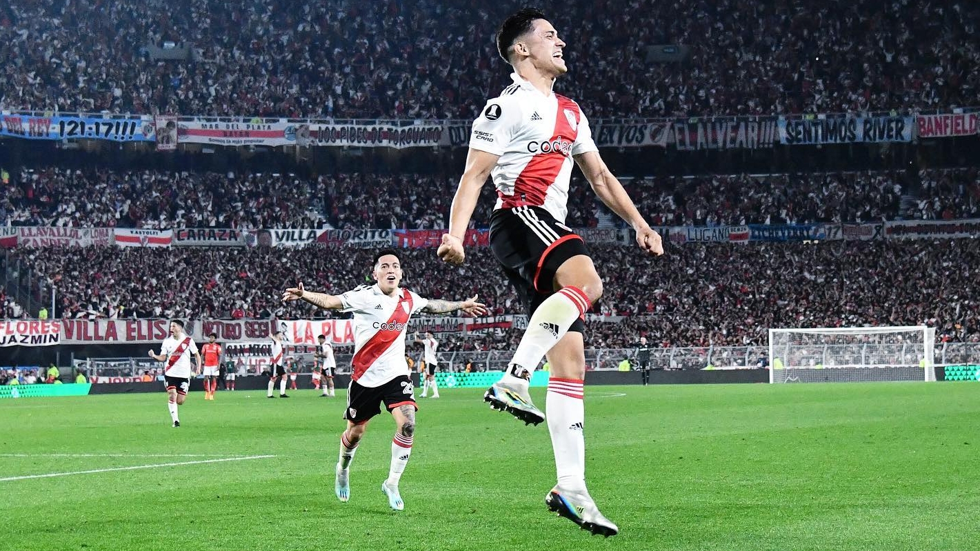 River Plate vence de virada Internacional e chega com vantagem para o jogo da volta