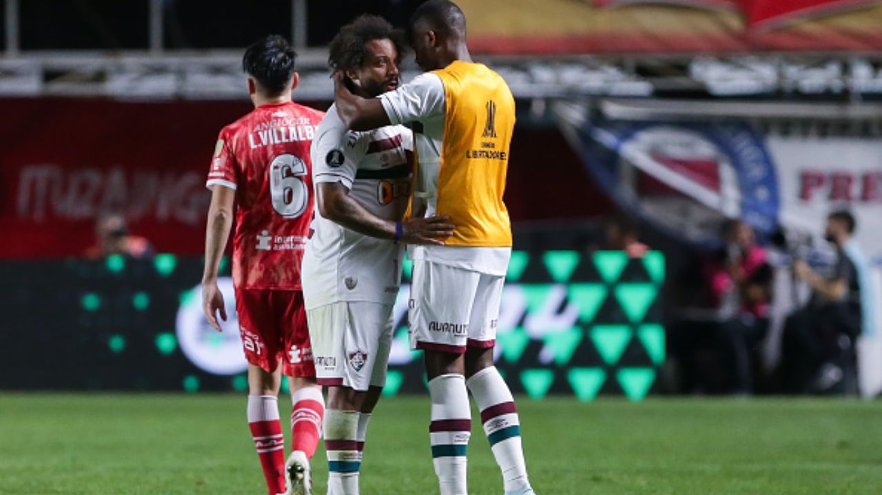 Nas redes sociais, Marcelo publica mensagem de apoio à jogador lesionado do Argentinos Juniors