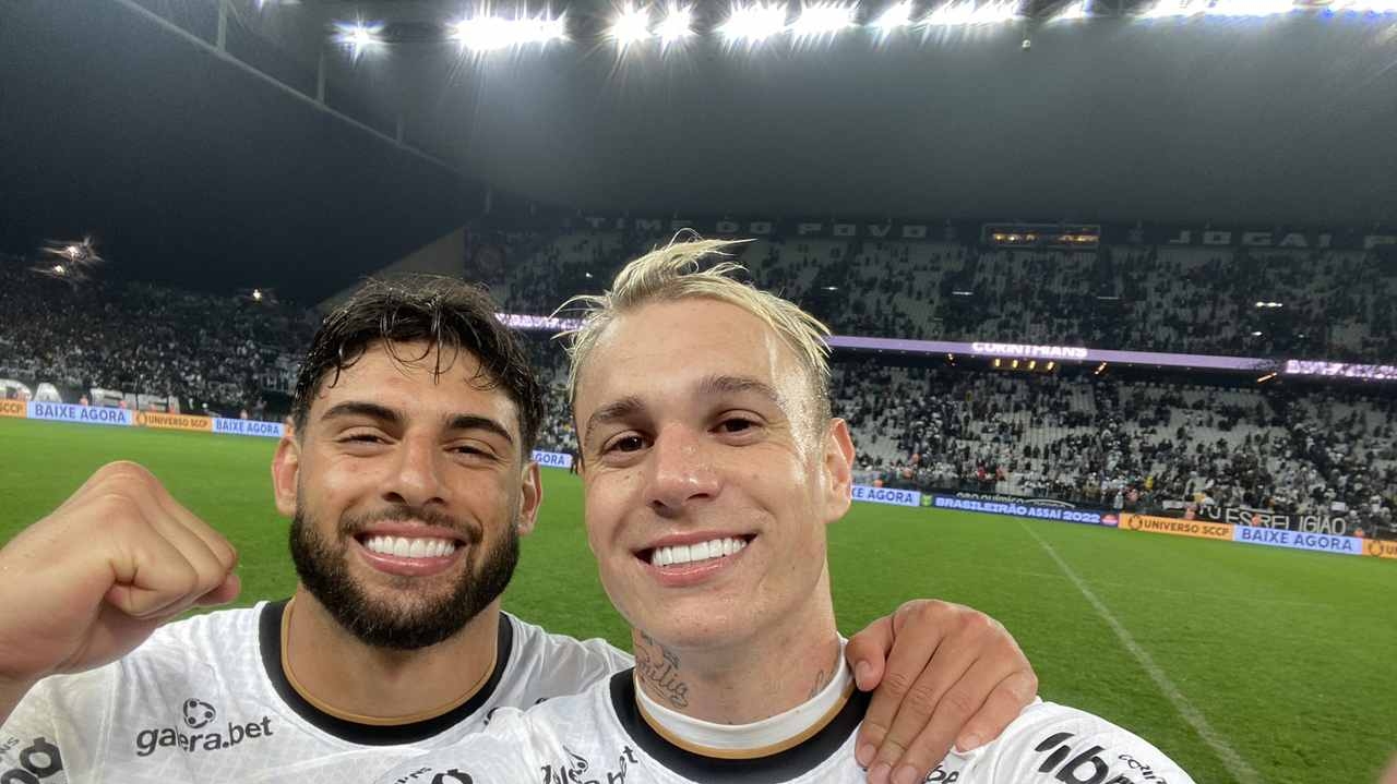 Yuri Alberto brinca com saída de Roger Guedes do Corinthians