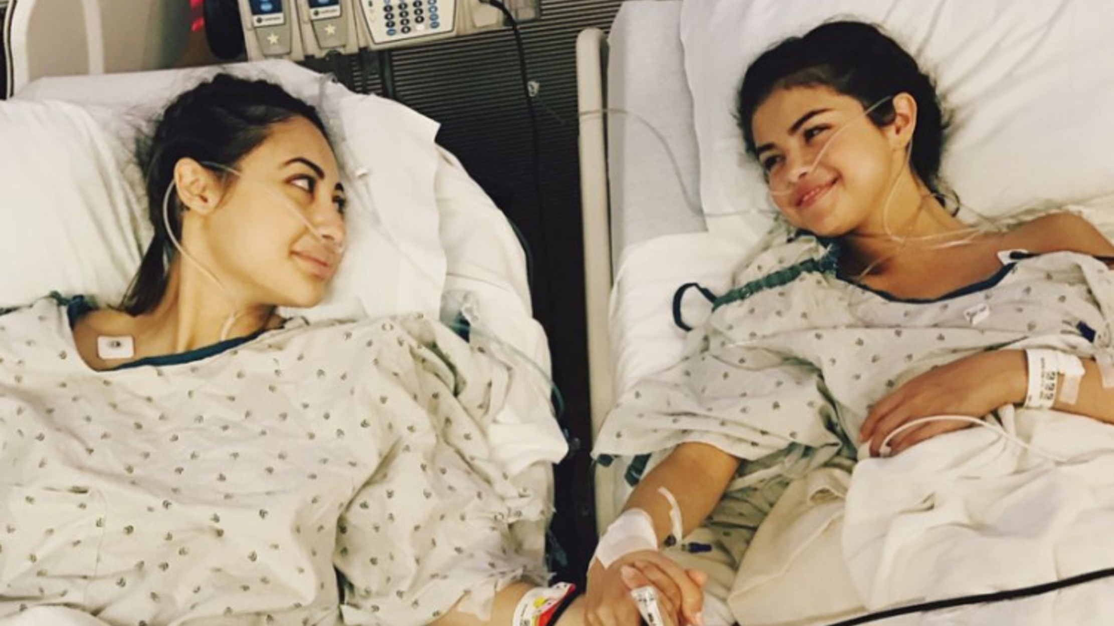 Amiga de Selena Gomez nega ter sido forçada a doar rim para a cantora