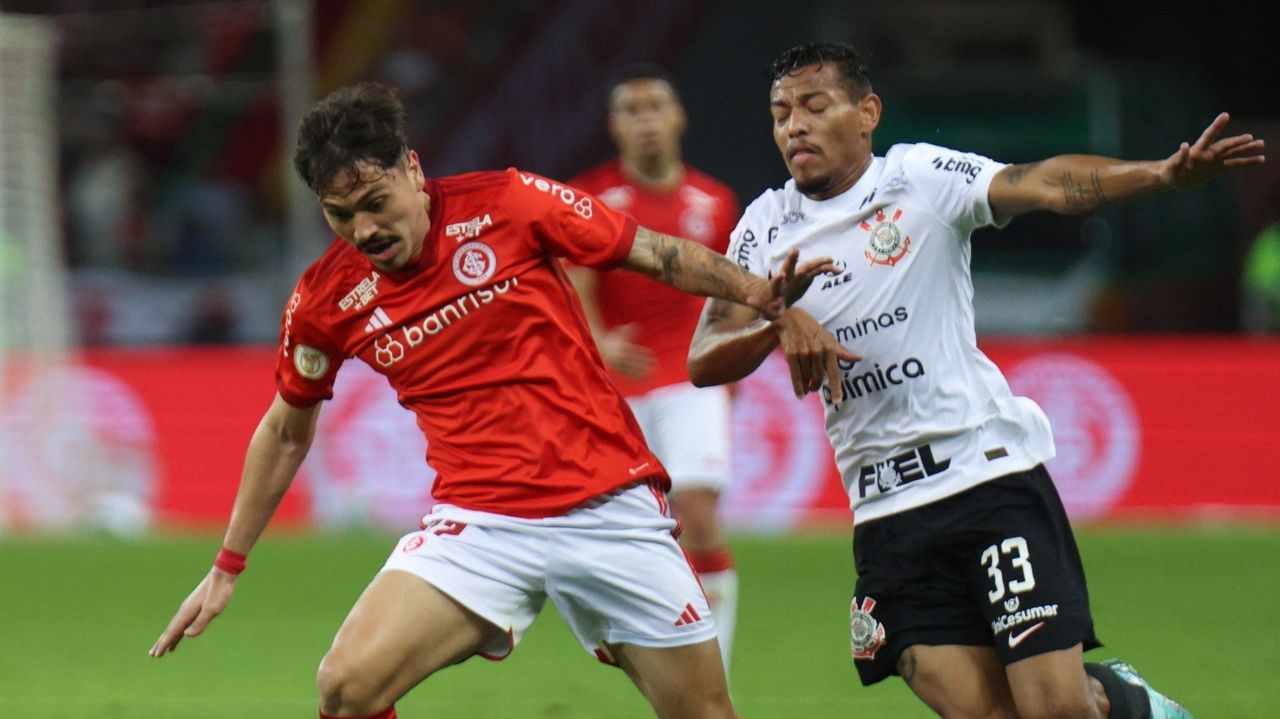 Com gol no final, Inter consegue empate contra o Corinthians no Brasileirão