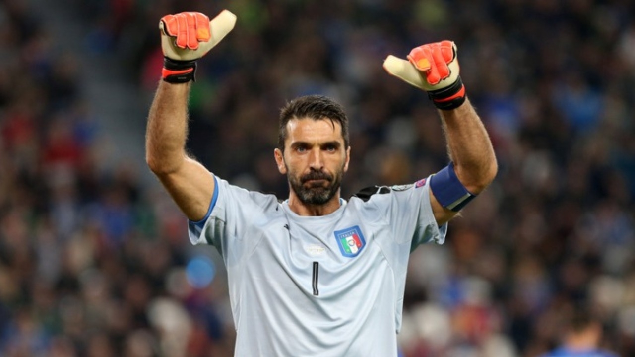 Dias após o anúncio da aposentadoria, Buffon ganha cargo na seleção italiana