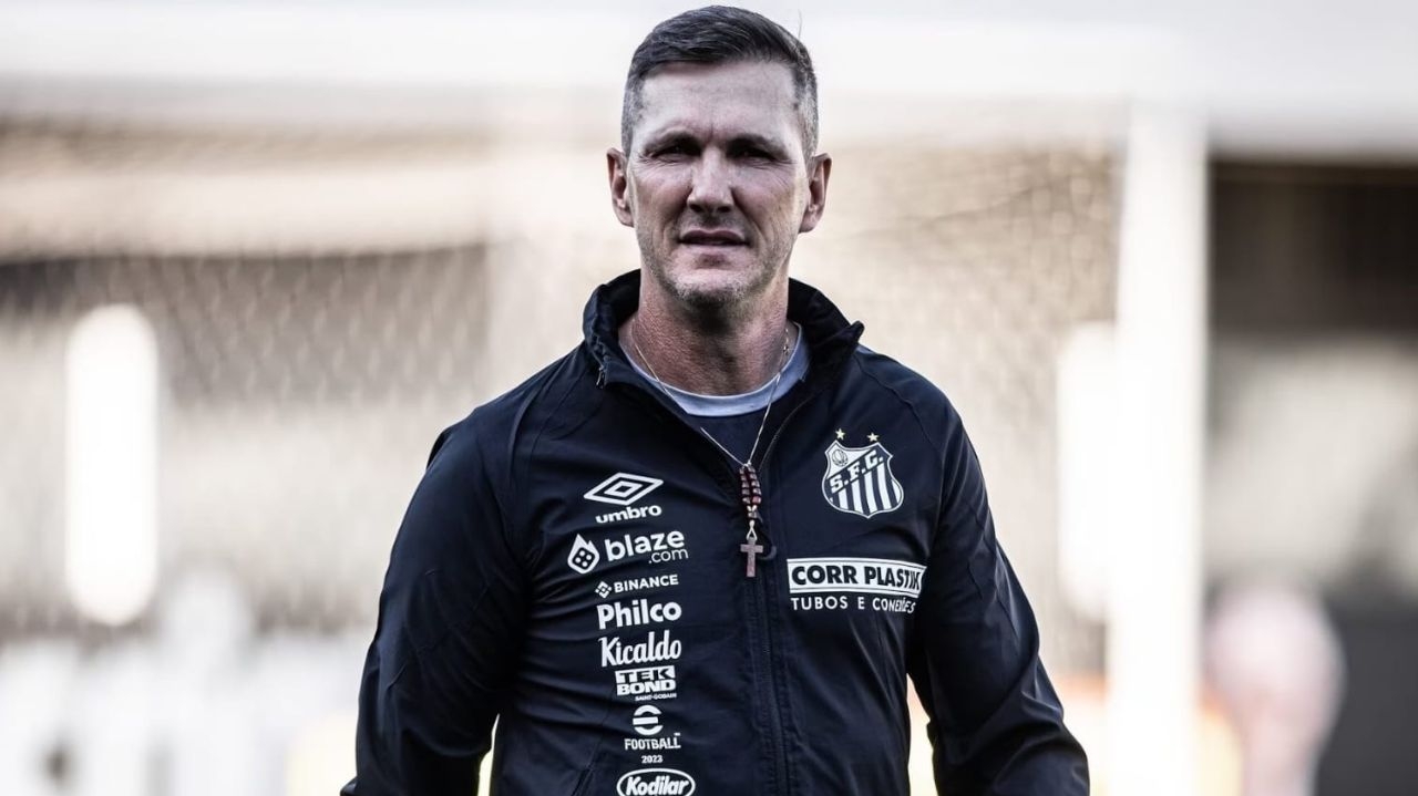 Paulo Turra é desligado do cargo de treinador do Santos