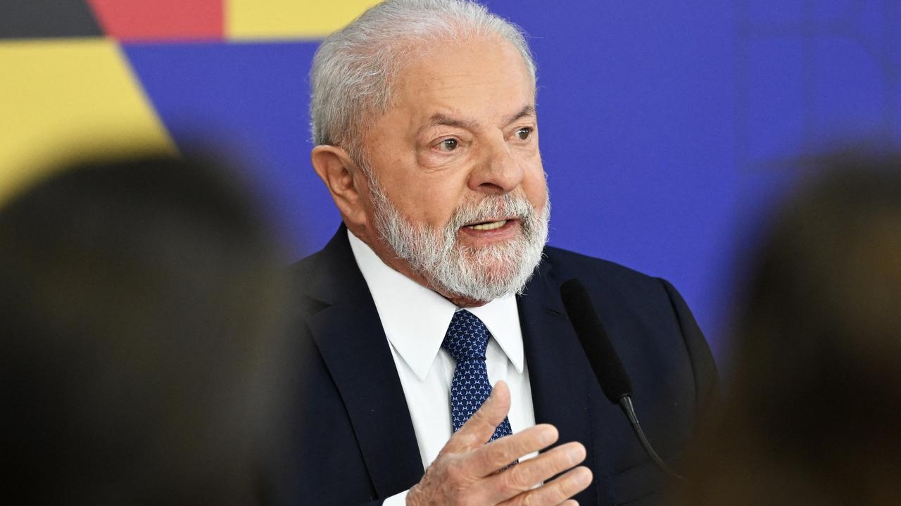 Lula aprova lei que autoriza ozionioterapia