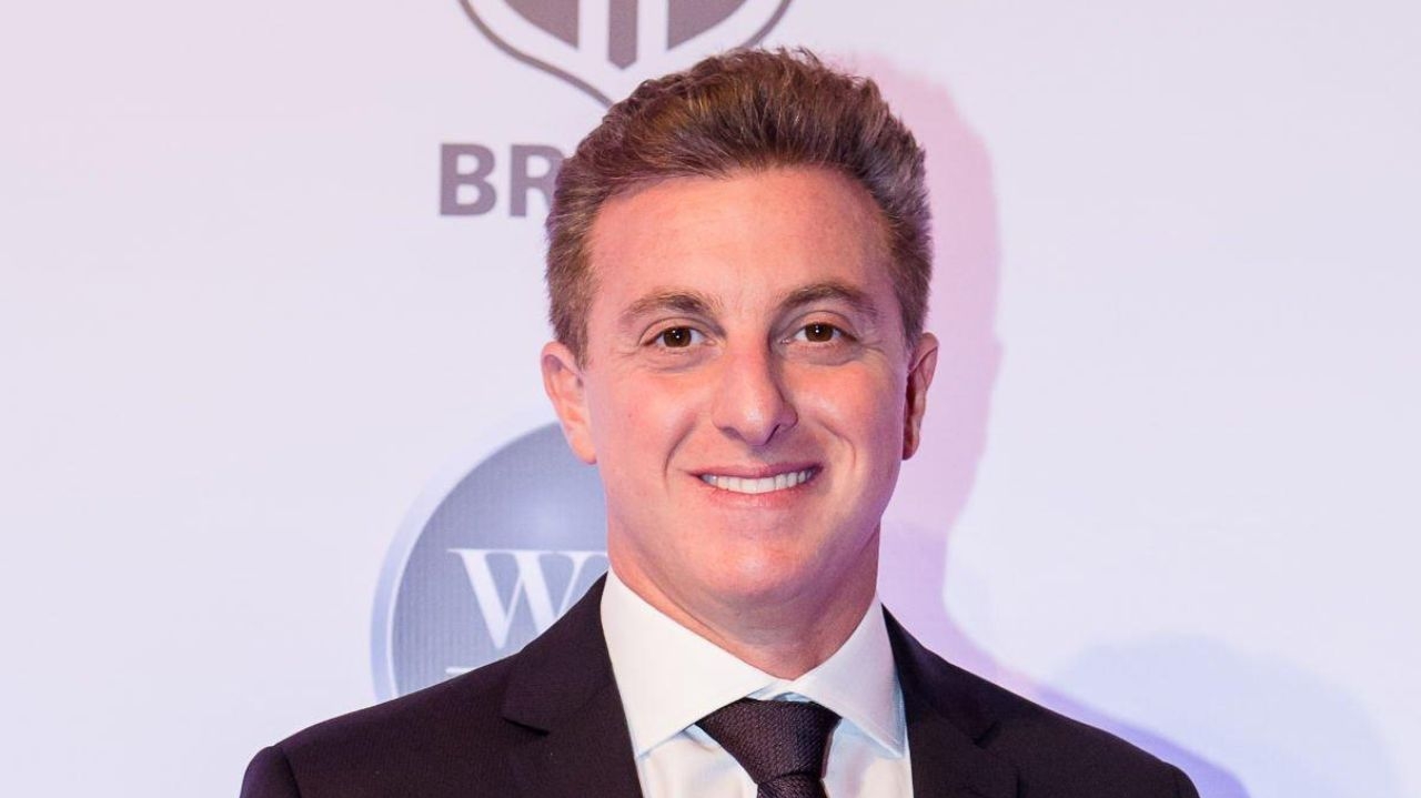 Luciano Huck faz doação para o “Criança Esperança” e vira alvo de críticas na internet