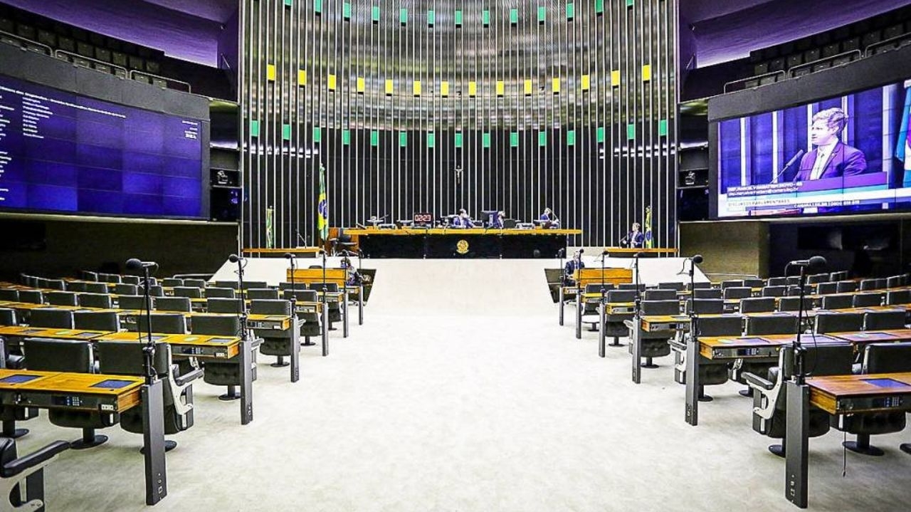 Câmara deve votar projeto sobre direitos autorais e conteúdo jornalístico nesta semana