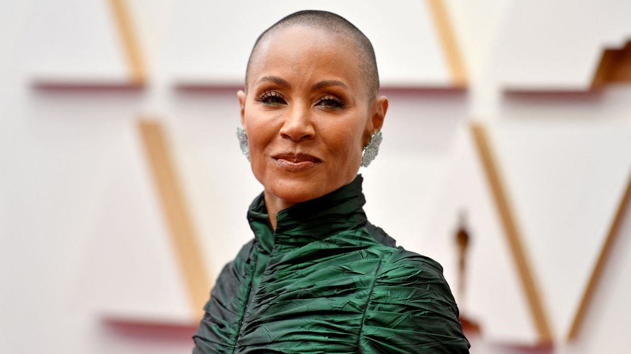 Jada Smith compartilha evolução de seu cabelo nas redes sociais