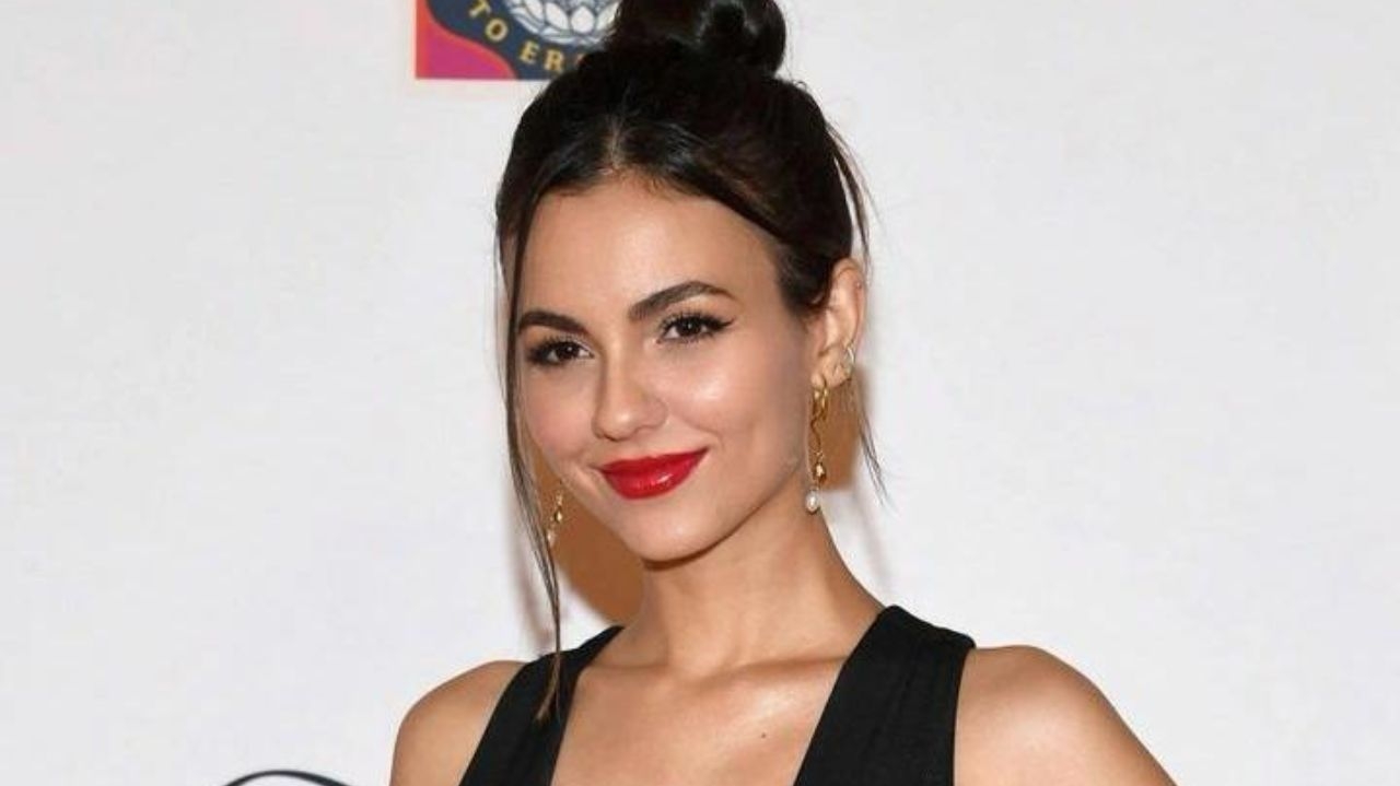 Victoria Justice anuncia data de lançamento do single “Only A Stranger”