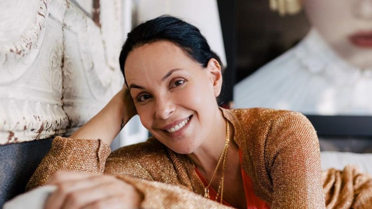 Carolina Ferraz comenta sobre tumultuada saída da TV Globo