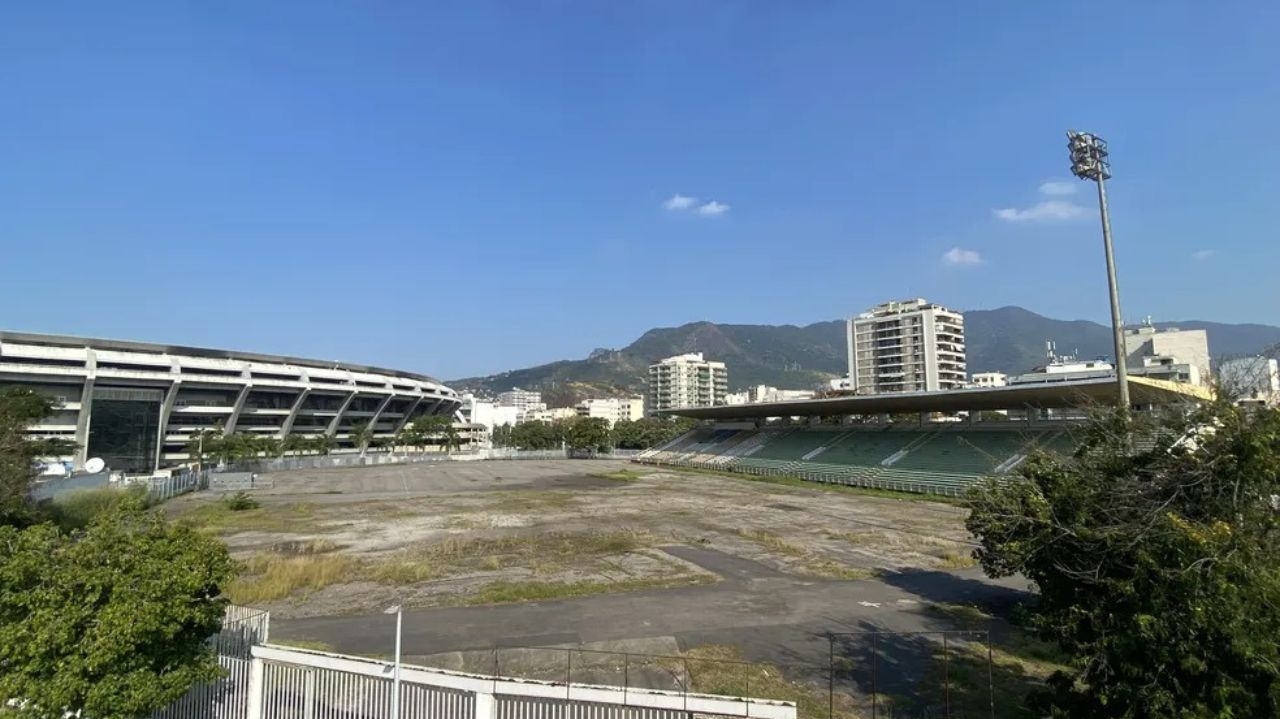Estádio Célio de Barros completa uma década fechado; reabertura é avaliada em R$ 35 milhões