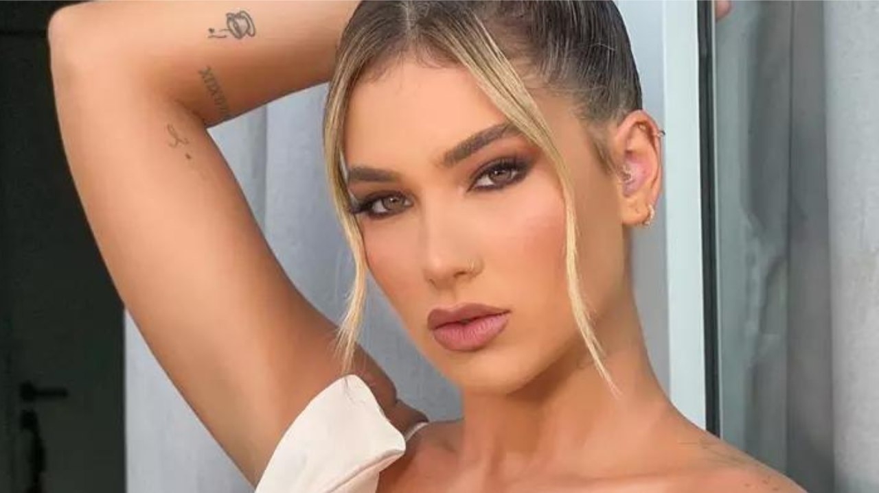 Virginia passa vergonha após anunciar nova música de Zé Felipe