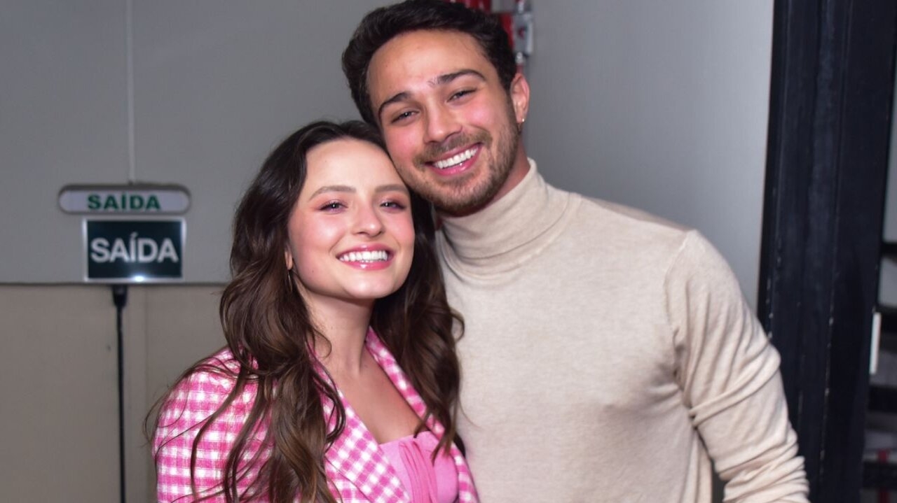 Noivo de Larissa Manoela desmente boatos sobre golpe em sogros em compra de carro