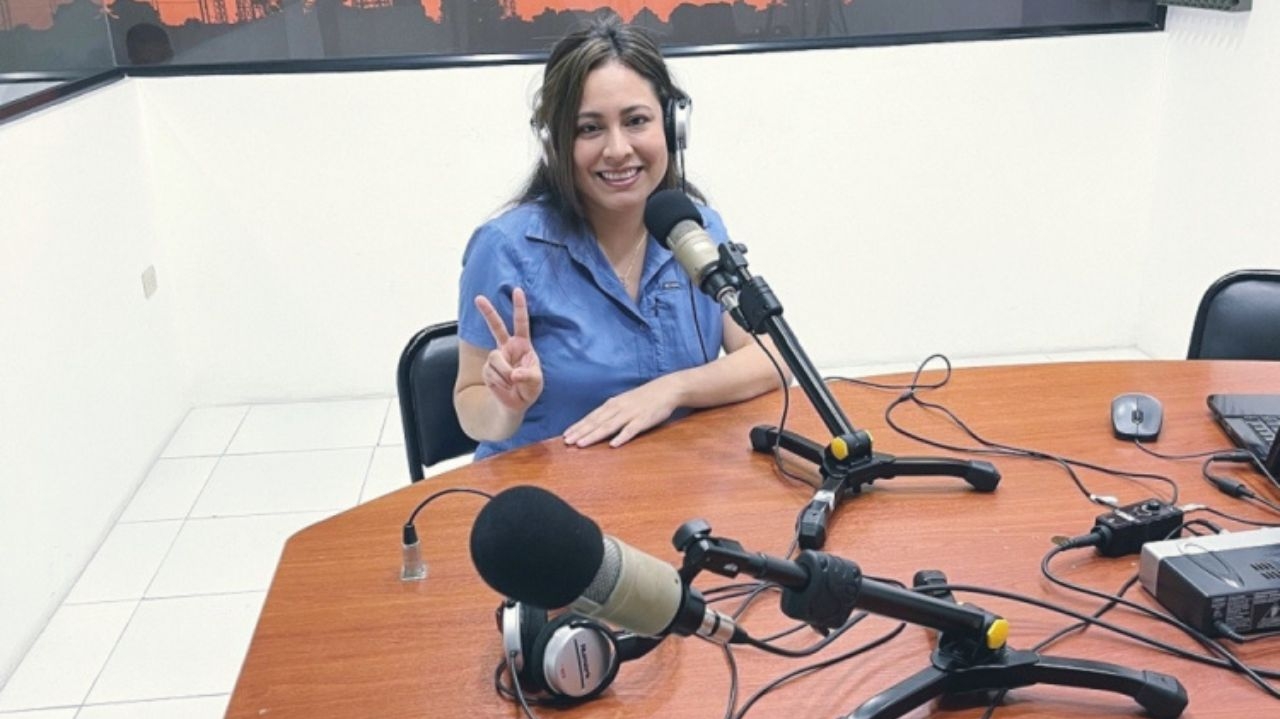 Candidata à presidência do Equador sofre tentativa de atentado; carro aonde estava foi baleado