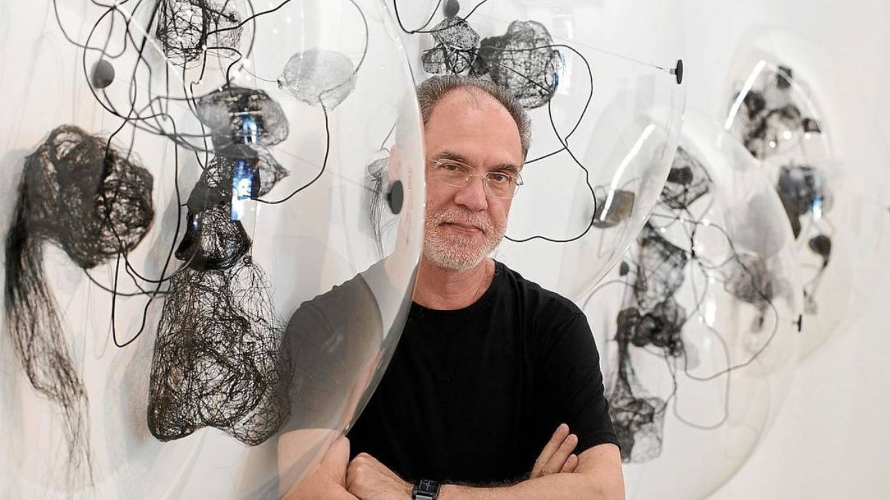 Mostra com obras de Angelo Venosa ganha espaço na Casa Roberto Marinho