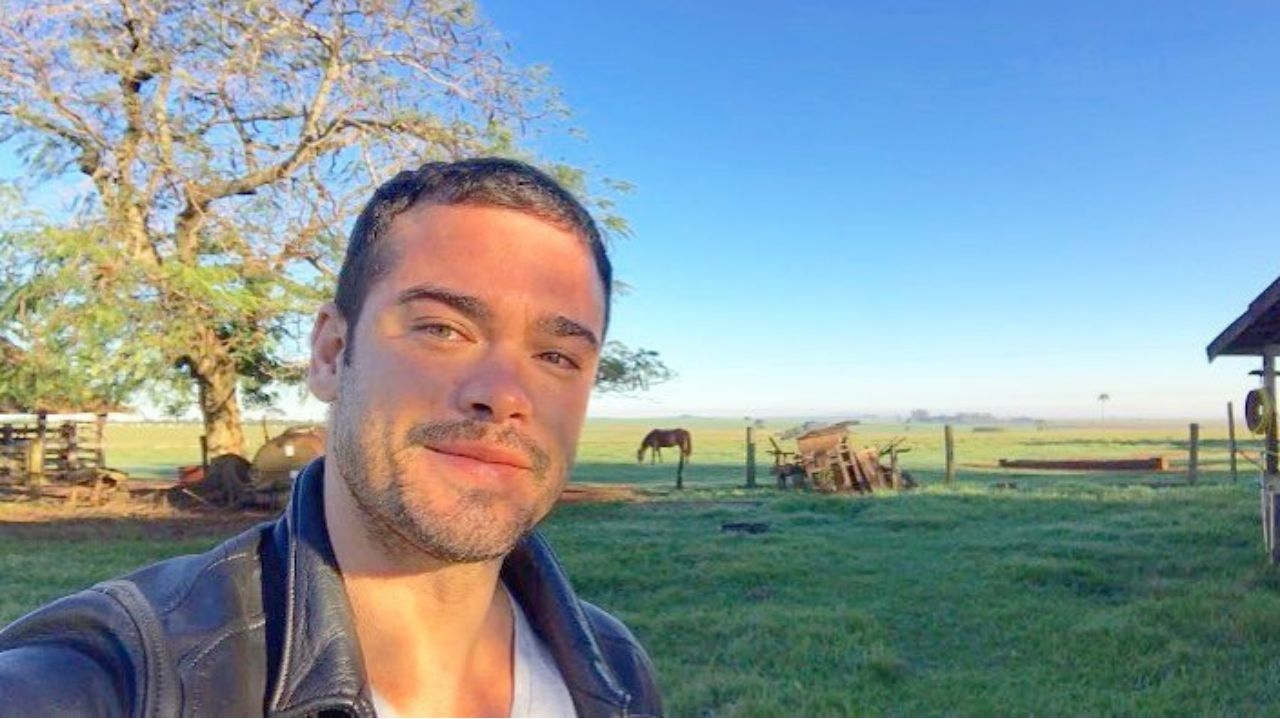 Sidney Sampaio conta que misturou álcool com medicamentos