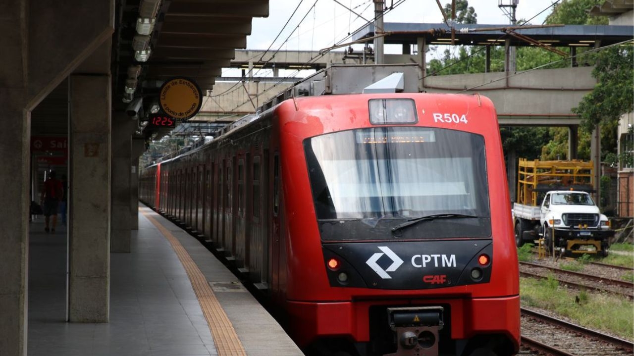 Metroviários de SP podem entrar em greve nesta terça-feira