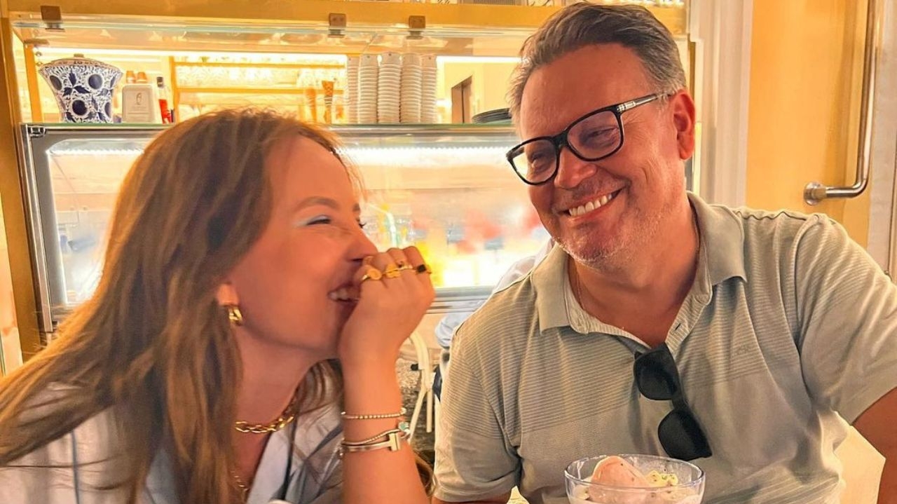 Pai de Larissa Manoela foi pivô para que patrimônio da filha valesse apenas R$ 18 milhões