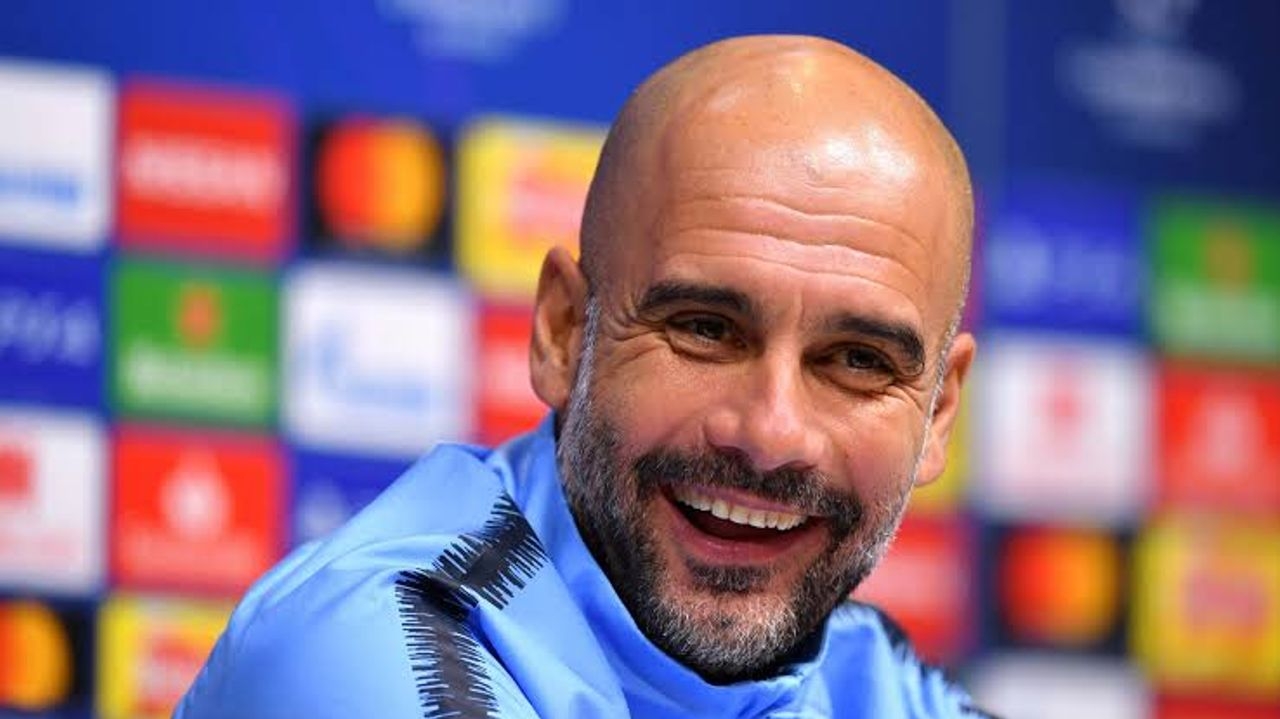 Pep Guardiola se torna o segundo técnico com mais títulos na história do futebol