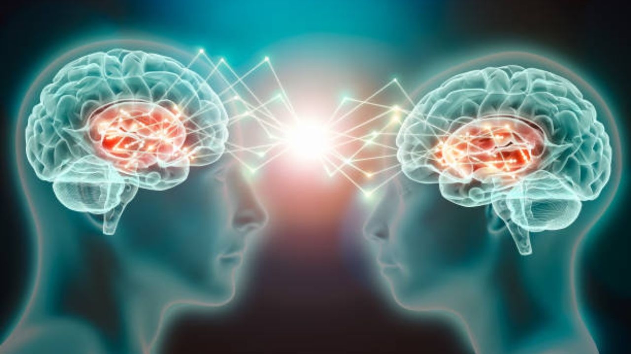 Startup revoluciona com tecnologia de comunicação por pensamento