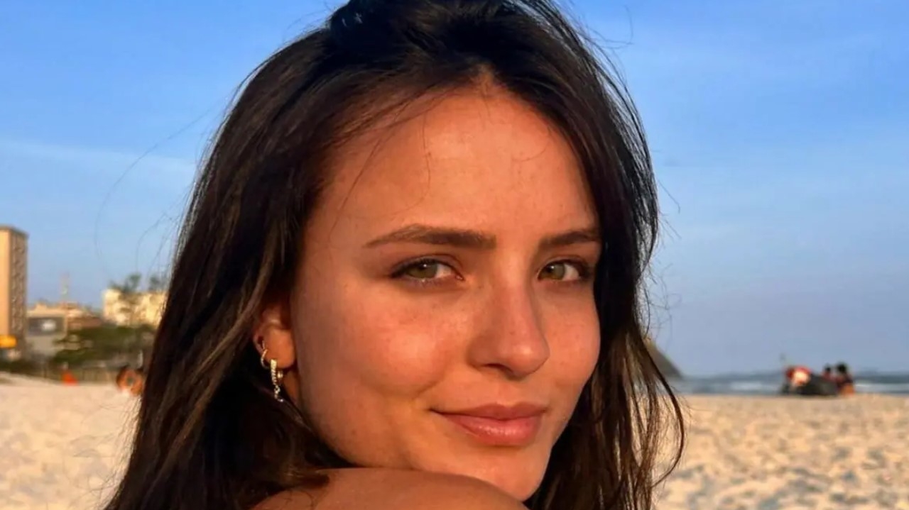 Larissa Manoela alerta fãs sobre golpe envolvendo seu nome