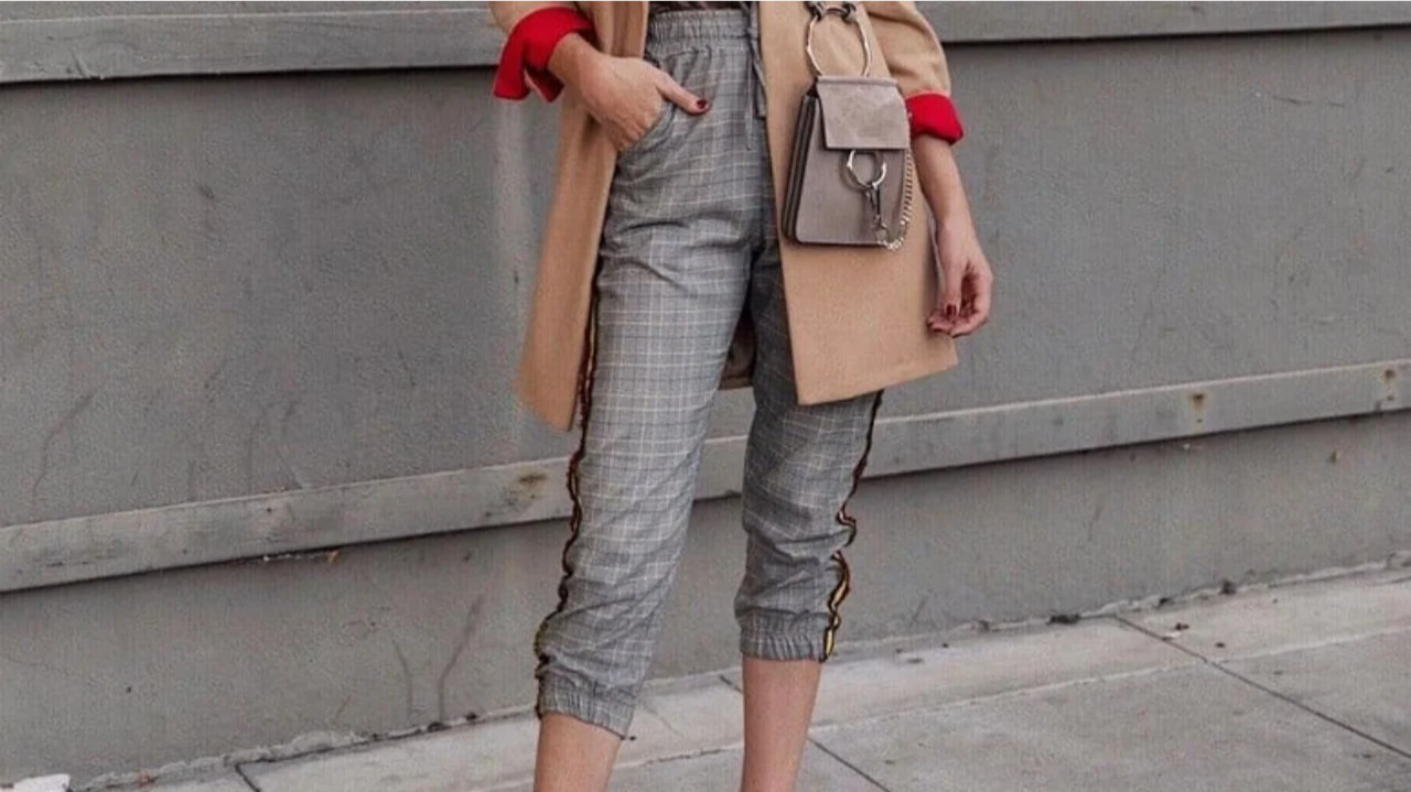 Calça capri é outra tendência dos anos 2000 que retornou com tudo
