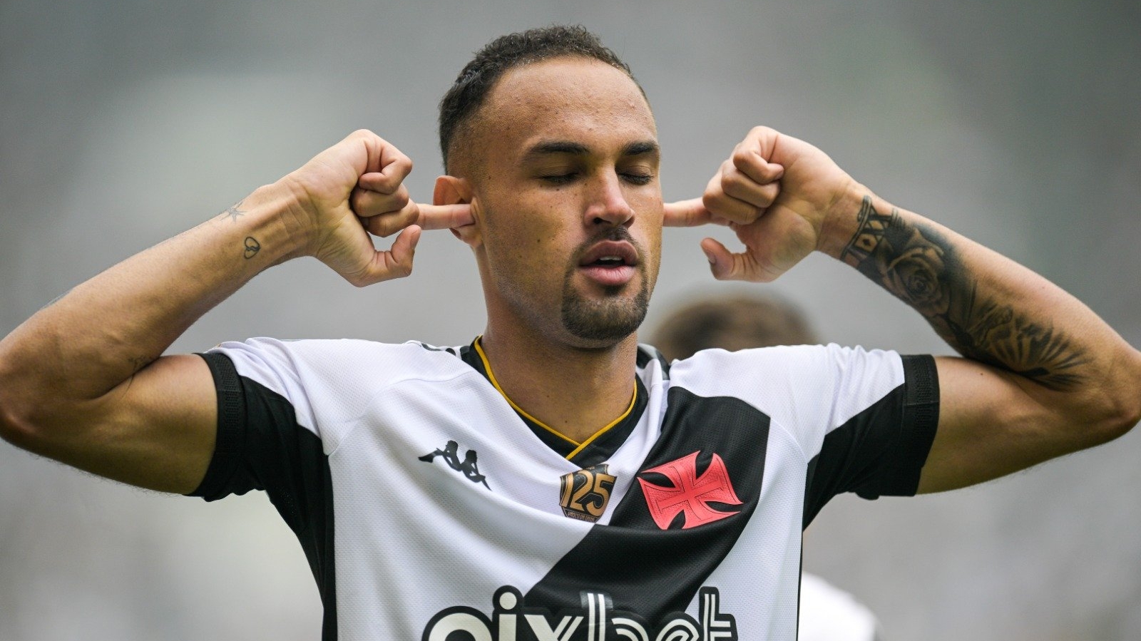 Vasco derrota Atlético Mineiro no Maracanã e respira na zona do rebaixamento