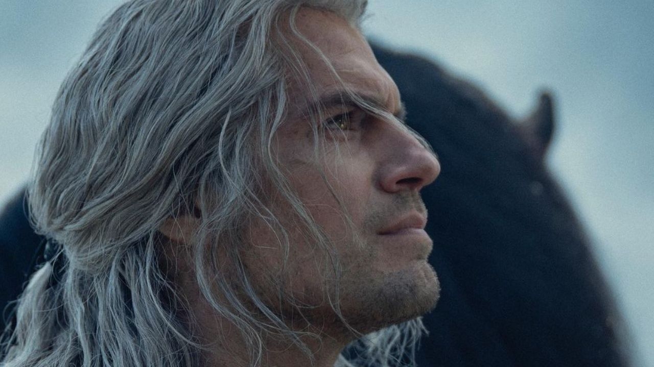 “The Witcher”: diretor fica do lado de Henry Cavill após saída do ator da série