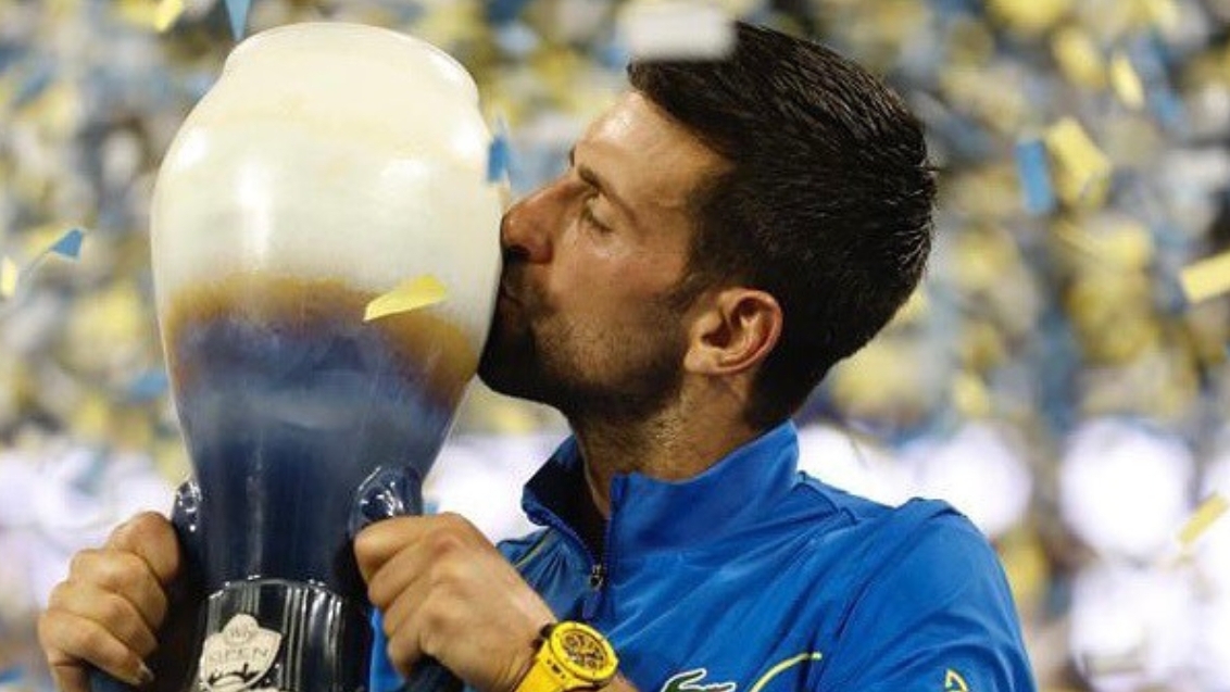 Em quase 4 horas de duelo contra Alcaraz, Djokovic se sagra campeão em Cincinnati