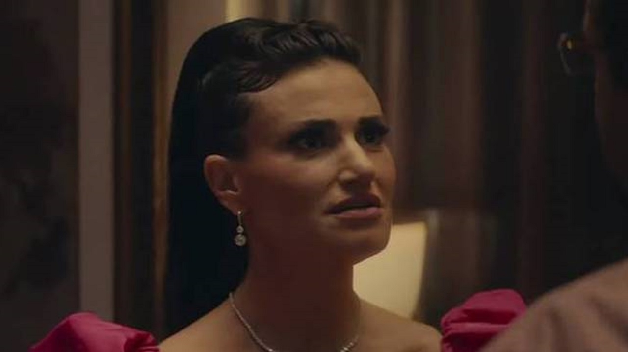 Idina Menzel rompe contrato com Scooter Braun