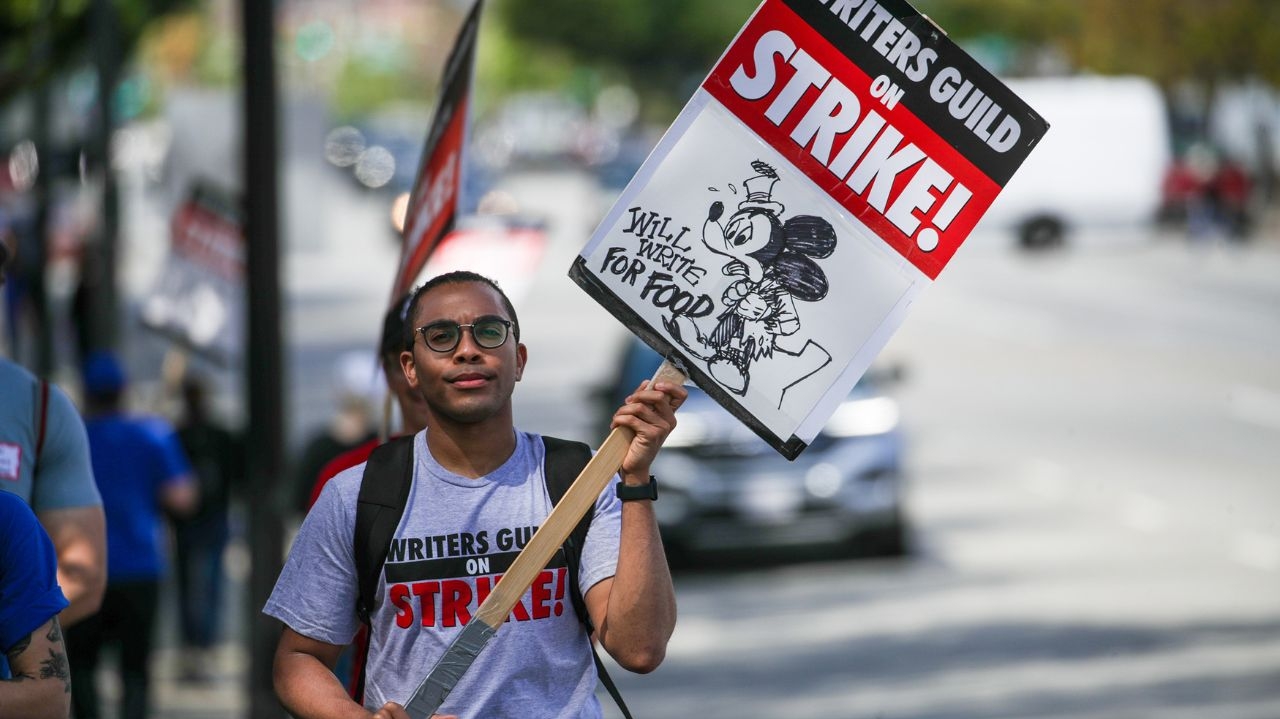 Negociação frustrada com os estúdios irrita sindicato dos roteiristas