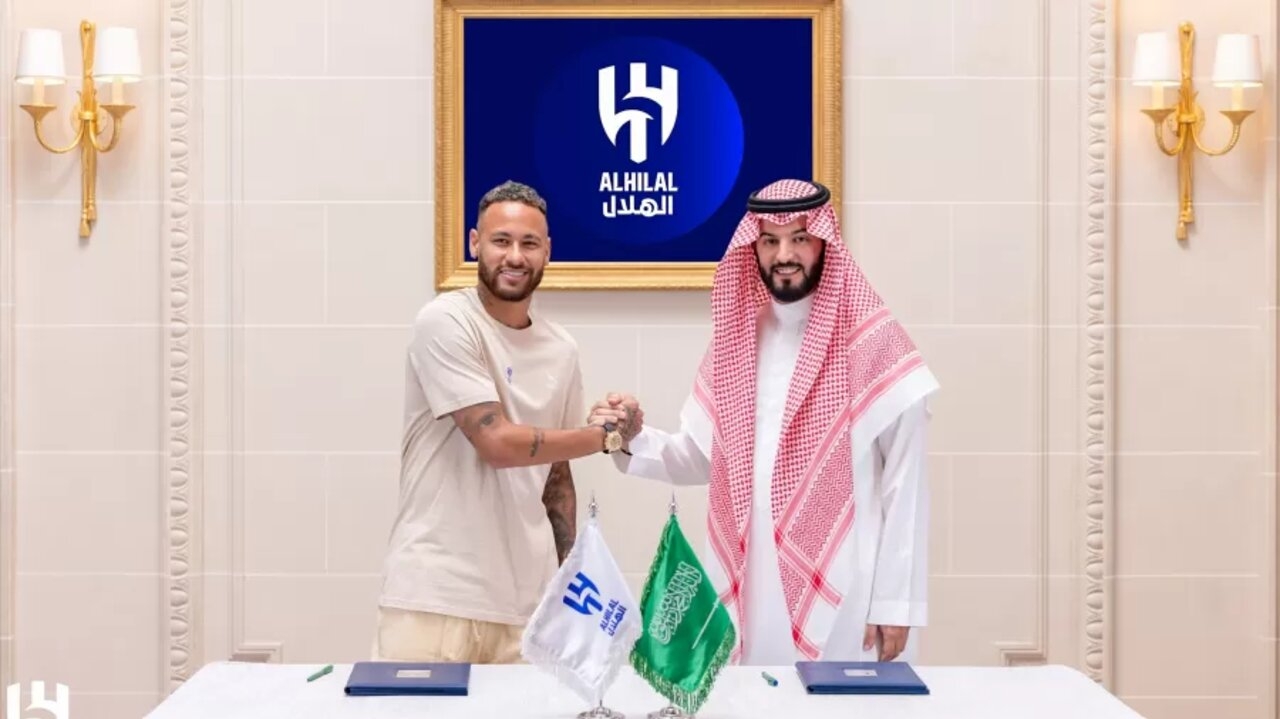 Conheça algumas excentricidades do príncipe saudita, novo chefe de Neymar Jr