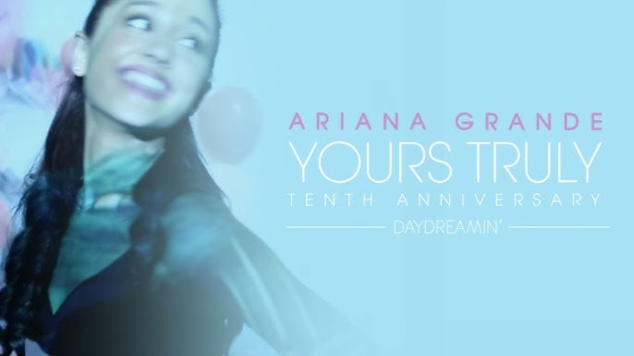 Ariana Grande comemora 10 anos de “Yours Truly” com regravações do álbum