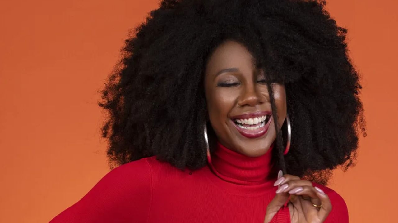 Camilla de Lucas dá detalhes de como foi passar pela transição capilar