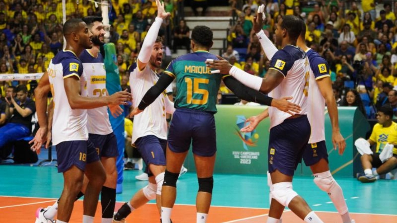 Brasil avança para a final do Sul-Americano de vôlei após vitória contra a Colômbia