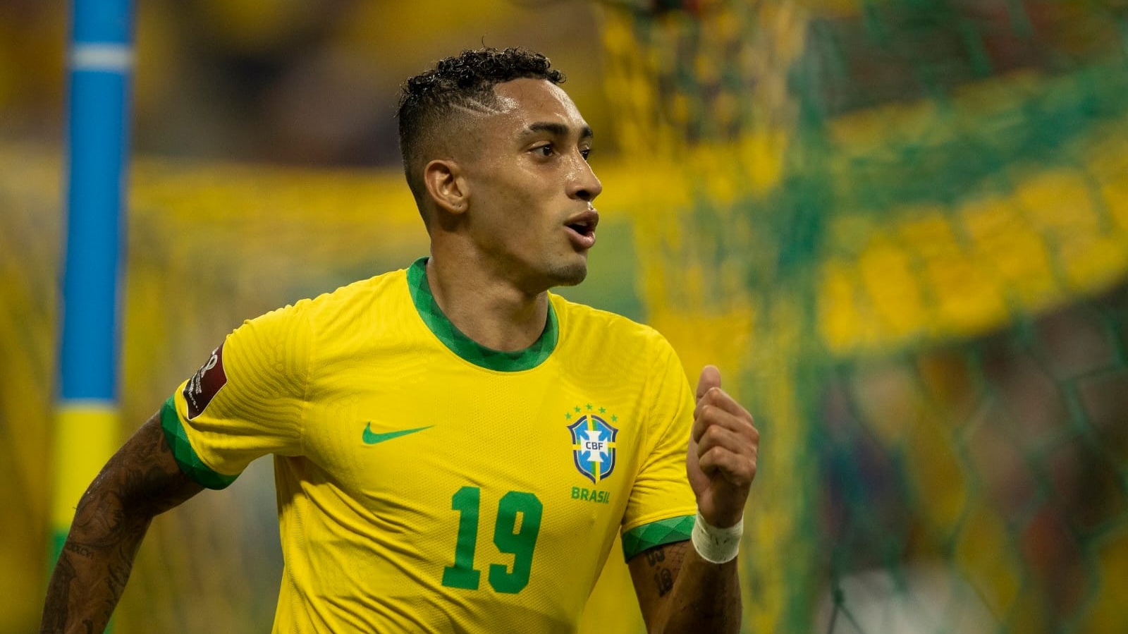 Raphinha é convocado para substituir Vinicius Junior na Seleção Brasileira