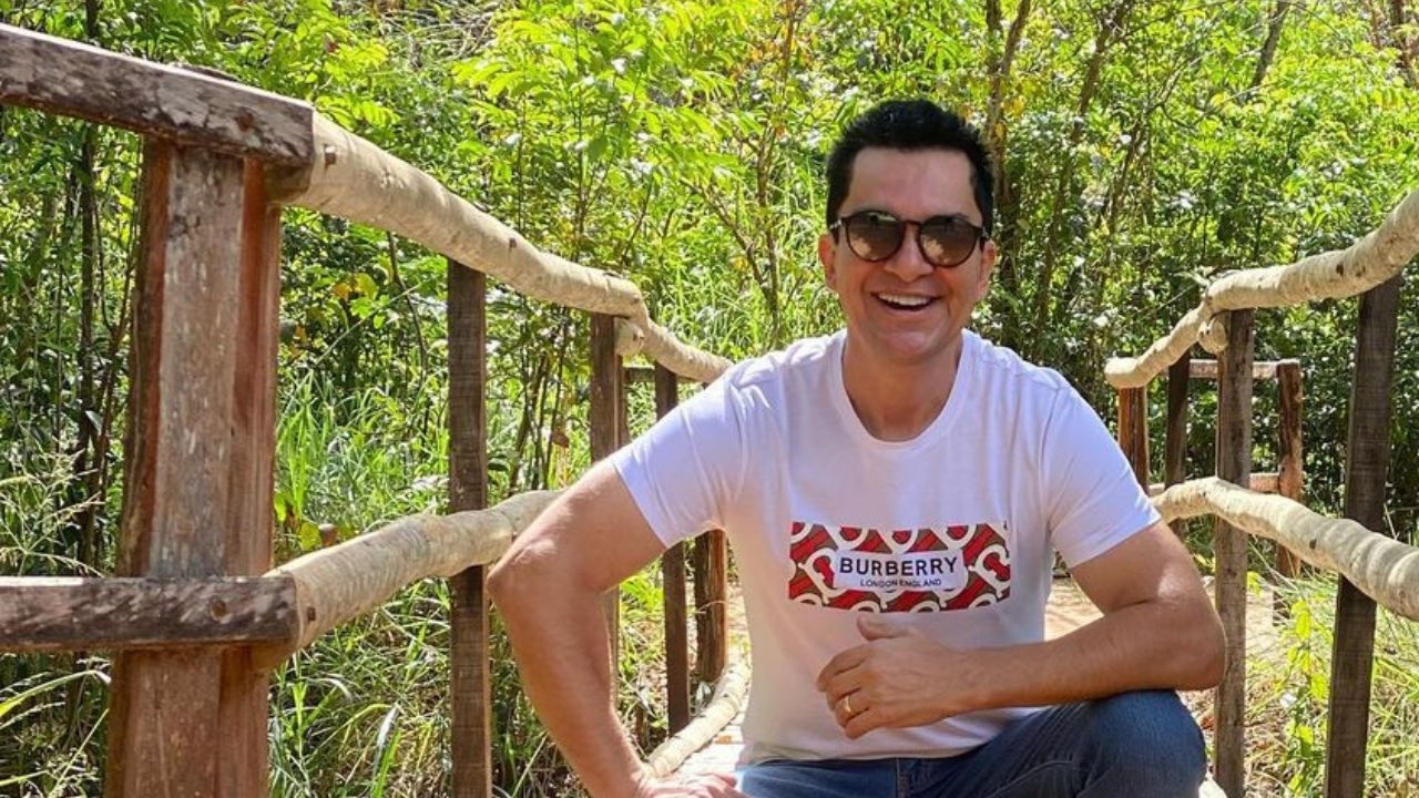 Regis Danese sofre acidente grave a caminho de show em Goiás