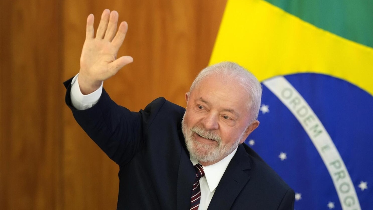 Presidente Lula deve fazer cirurgia no final de setembro após viagem internacional