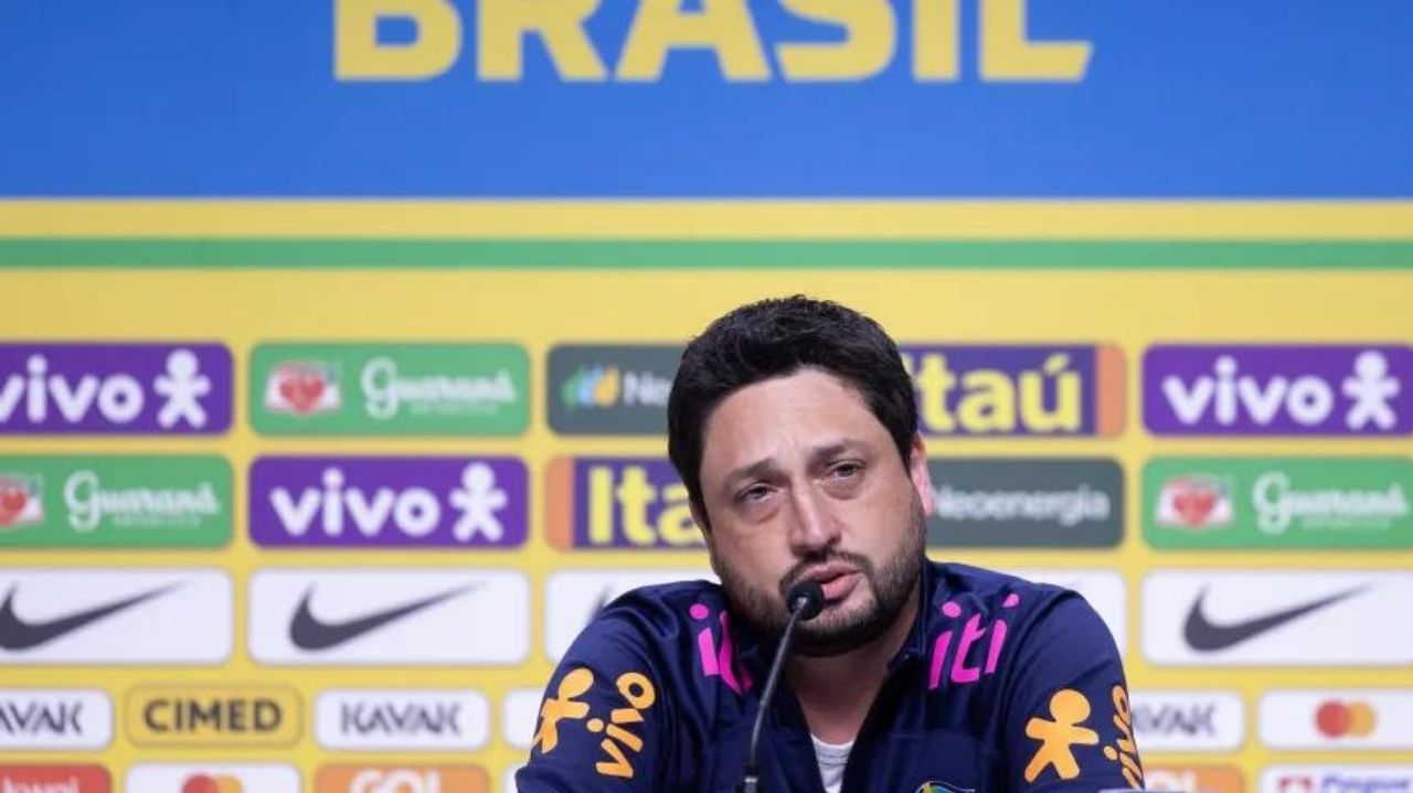 CBF anuncia Arthur Elias como novo treinador da Seleção Feminina e novas treinadoras da base