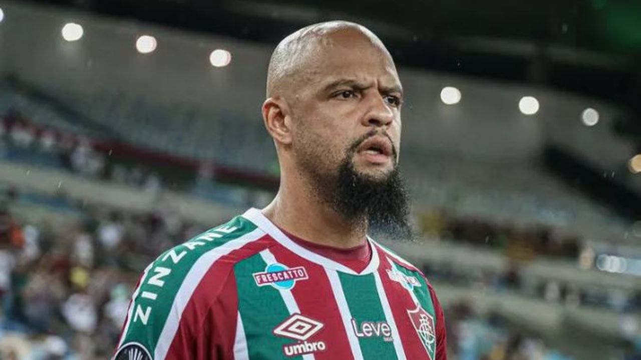 Felipe Melo acerta renovação de contrato com o Fluminense