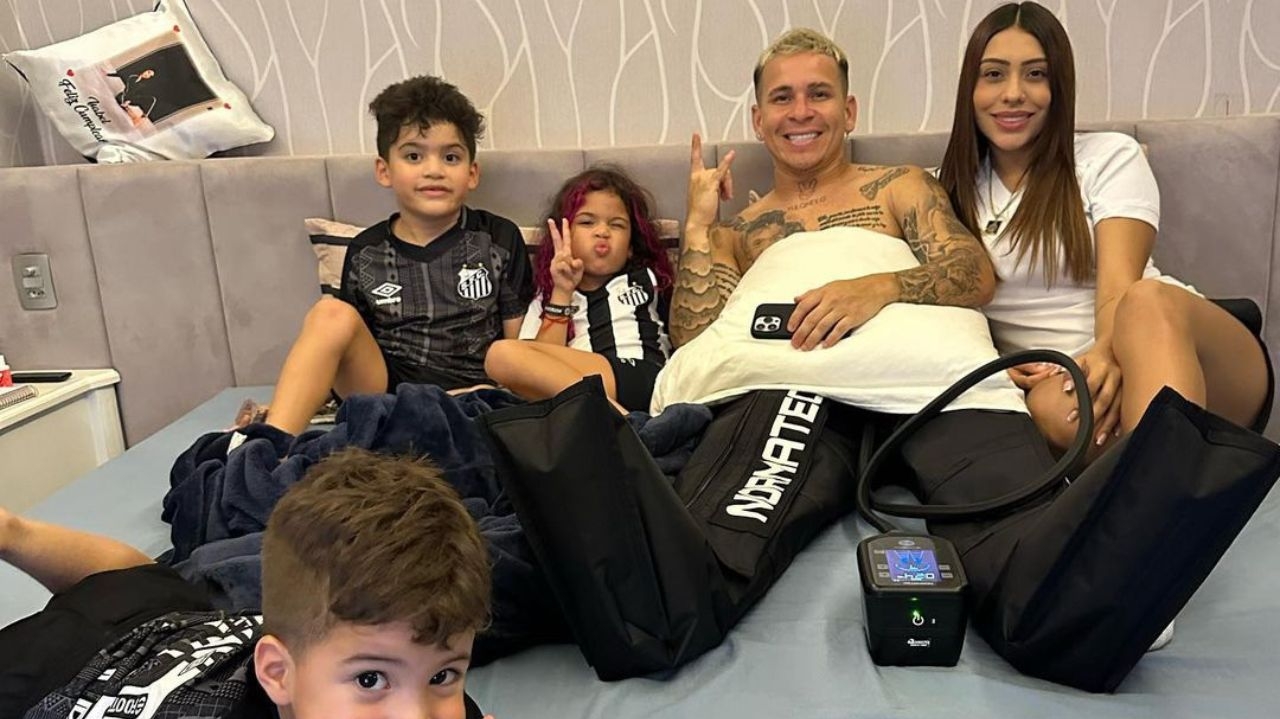 Soteldo se recupera e viaja para Minas