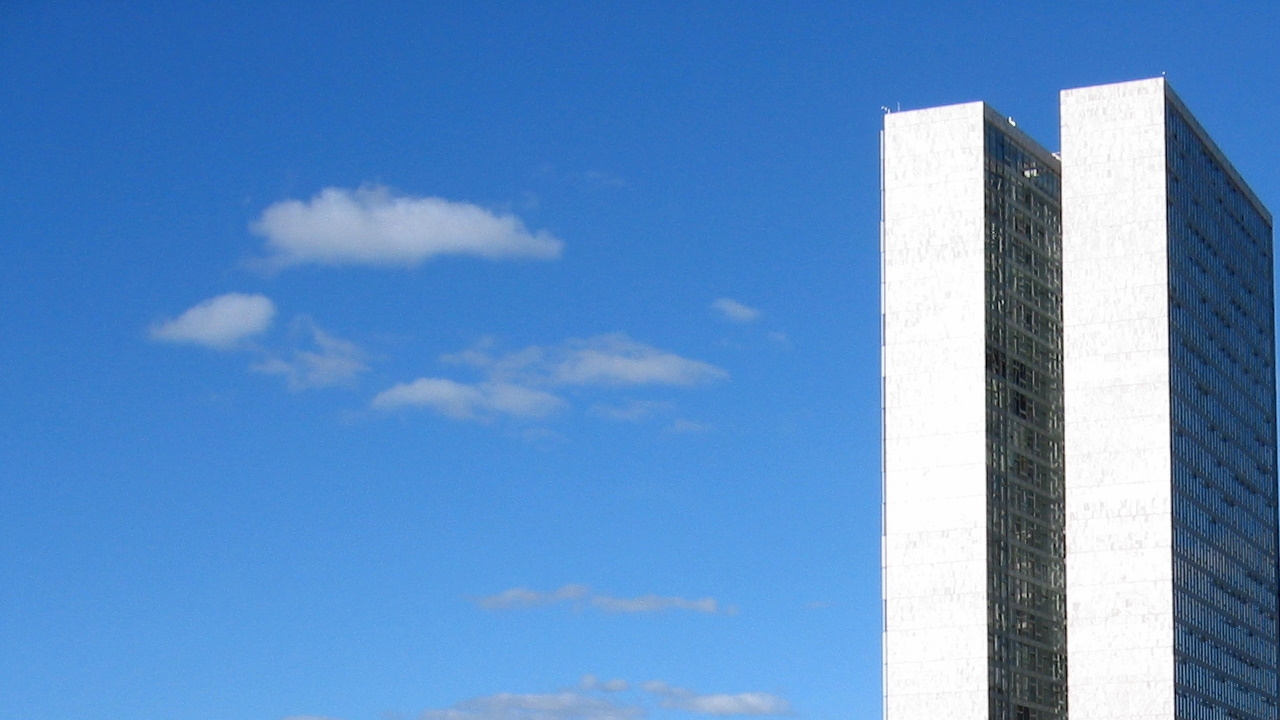 Governo brasileiro toma medida de segurança na véspera do feriado nacional