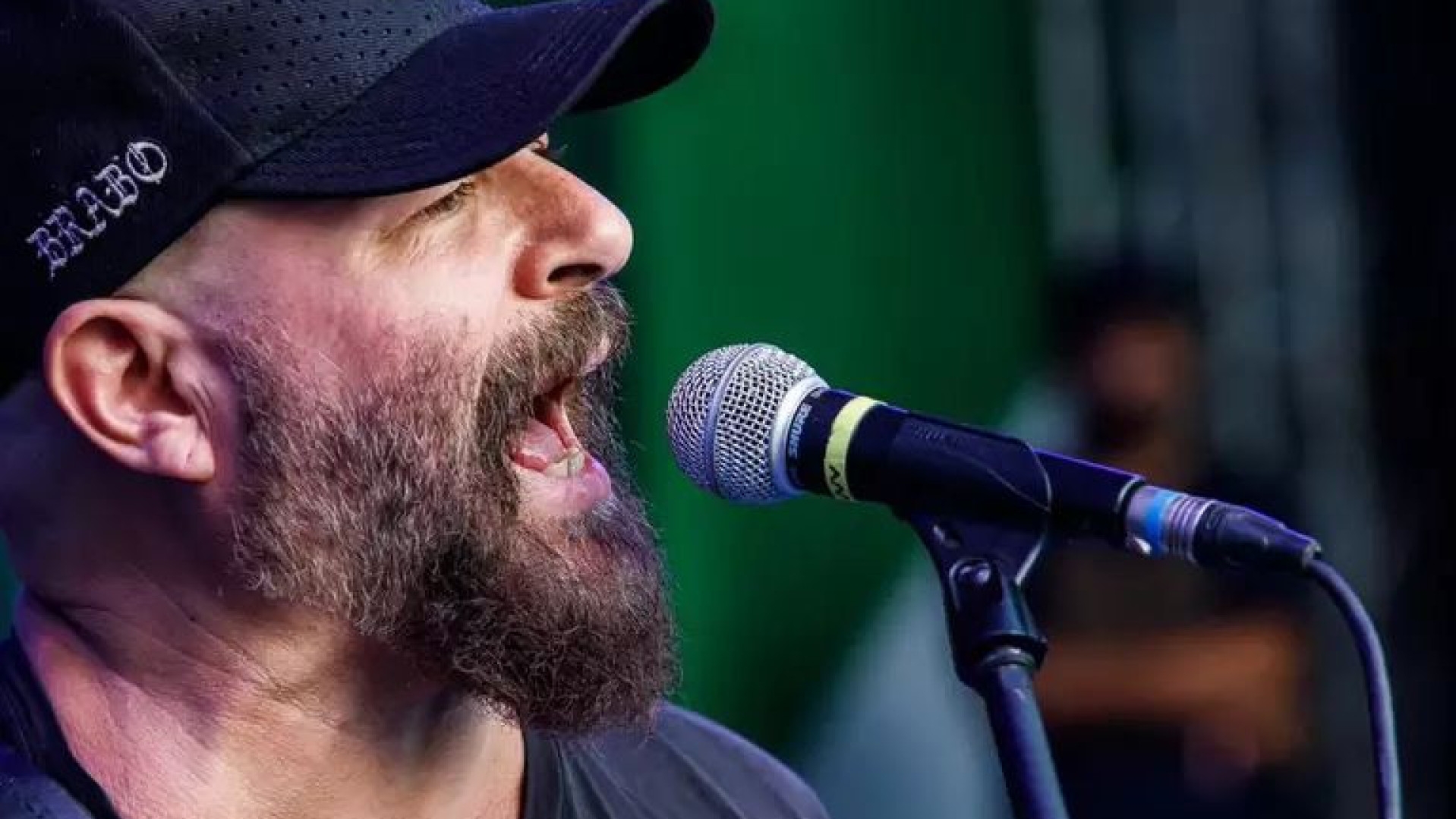 Mingau, baixista do Ultraje a Rigor, é baleado na cabeça